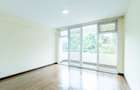 3 Bed Apartment with En Suite in Riverside - 4