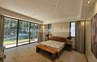 4 Bed Apartment with En Suite in Spring Valley - 4
