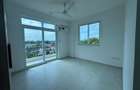 Serviced 2 Bed Apartment with En Suite at Links Road - 8