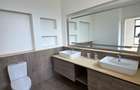 4 Bed Apartment with En Suite at Riverside Drive - 13