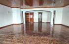 3 Bed Apartment with En Suite in Brookside - 1