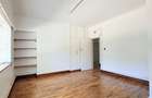 300 m² Commercial Property with Service Charge Included in Rhapta Road - 8