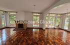 5 Bed House with En Suite in Rosslyn - 3