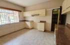 5 Bed House with En Suite in Rosslyn - 5