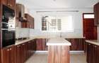 4 Bed Townhouse with En Suite in Lavington - 7