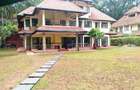 5 Bed Townhouse with En Suite in Rosslyn - 2