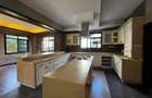 5 Bed Townhouse with En Suite in Lavington - 3