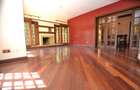 5 Bed House with En Suite in Runda - 10
