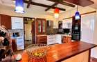 6 Bed House with En Suite at Ridgeways Road - 5