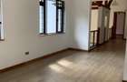 5 Bed Townhouse with En Suite in Kitisuru - 15