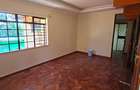4 Bed Townhouse with En Suite at Lavington Road Garden - 17