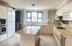 4 Bed Apartment in Riverside - 12