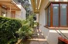 6 Bed Townhouse with En Suite in Lavington - 19