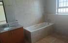 5 Bed Townhouse with En Suite at Horse Shoe Village - 9