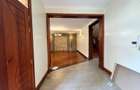 5 Bed Villa with En Suite at Lavington - 14