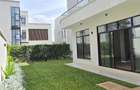 5 Bed Townhouse with En Suite at Lavington Green - 6