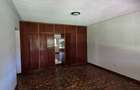 6 Bed House with En Suite in Nyari - 8