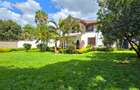 5 Bed House with En Suite in Runda - 1