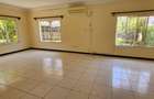 4 Bed House with En Suite at Hr93 - 4