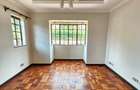 4 Bed House with En Suite in Rosslyn - 17