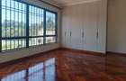 6 Bed Townhouse with En Suite in Loresho - 14