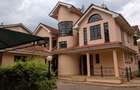 5 Bed Townhouse with En Suite at Lavington - 2