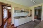 4 Bed Townhouse with En Suite in Ridgeways - 10