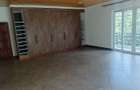 5 Bed Townhouse with En Suite at Lonetree - 13