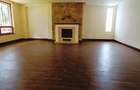 5 Bed Townhouse with En Suite in Spring Valley - 4