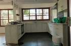 6 Bed House with En Suite in Kyuna - 4