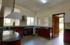 5 Bed Villa with En Suite at Lavington - 19