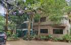 Serviced 2 Bed Apartment with En Suite at Near Sarit Centre - 3