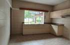4 Bed House with En Suite at Rosslyn - 10