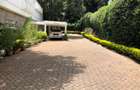 4 Bed House with En Suite in Lavington - 1