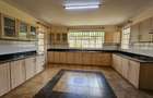 4 Bed House with En Suite in Rosslyn - 9