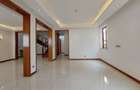 6 Bed Townhouse with En Suite in Lavington - 2