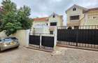 4 Bed Townhouse with En Suite at Lavington Green. - 1