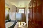 4 Bed Townhouse with En Suite in Spring Valley - 3