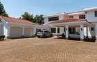 5 Bed House with En Suite in Runda - 1