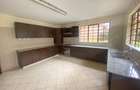 5 Bed Townhouse with En Suite in Lavington - 13