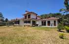 4 Bed House with En Suite in Lavington - 1