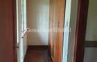 5 Bed House with En Suite in Rosslyn - 11