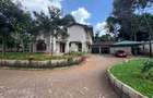 5 Bed House with En Suite in Runda - 1