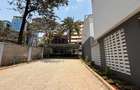 4 Bed Townhouse with En Suite in Rhapta Road - 19