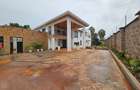 5 Bed Villa with En Suite in Runda - 4