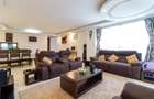 4 Bed Apartment with En Suite in Riverside - 3