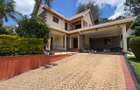 4 Bed Townhouse with En Suite in Lavington - 1