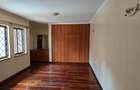 5 Bed Townhouse with En Suite in Lavington - 3