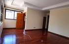 5 Bed Townhouse with En Suite at Lavington - 9