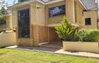 5 Bed Townhouse with En Suite at Lavington - 2